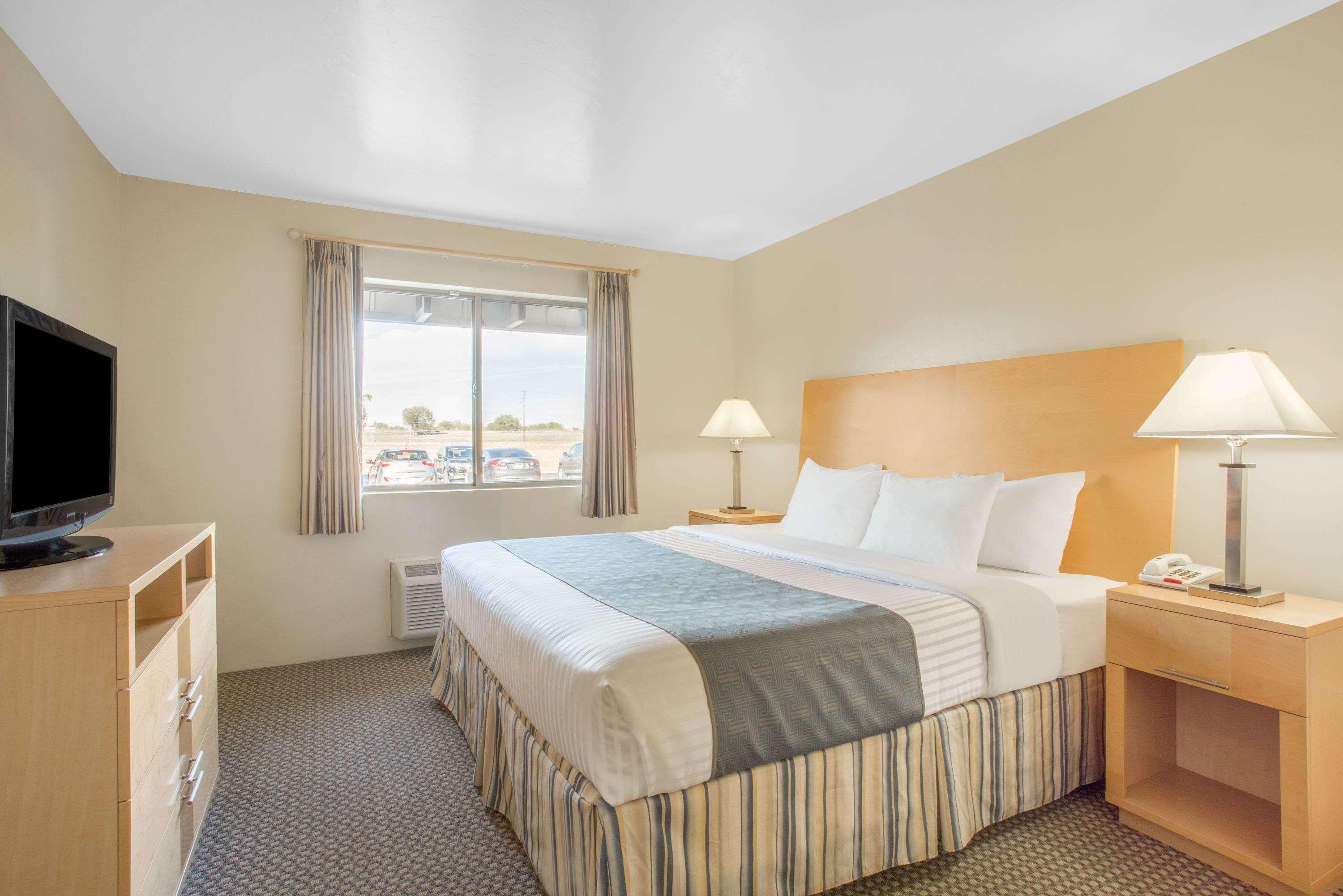 Days Inn By Wyndham Chino Valley Екстериор снимка