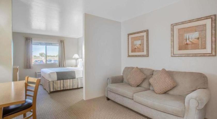 Days Inn By Wyndham Chino Valley Екстериор снимка